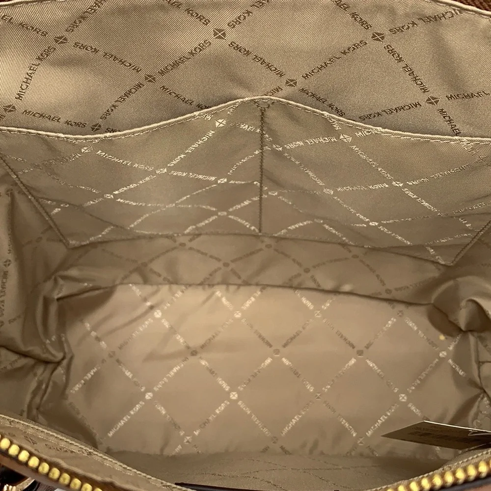 MICHAEL KORS Charlotte Large Leather Top-Zip Tote - Picture 14 of 16